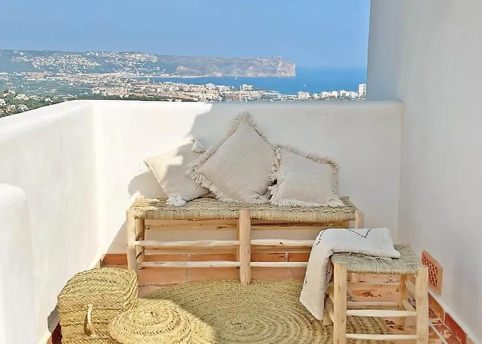 Balconet بيت للعطل خافييا